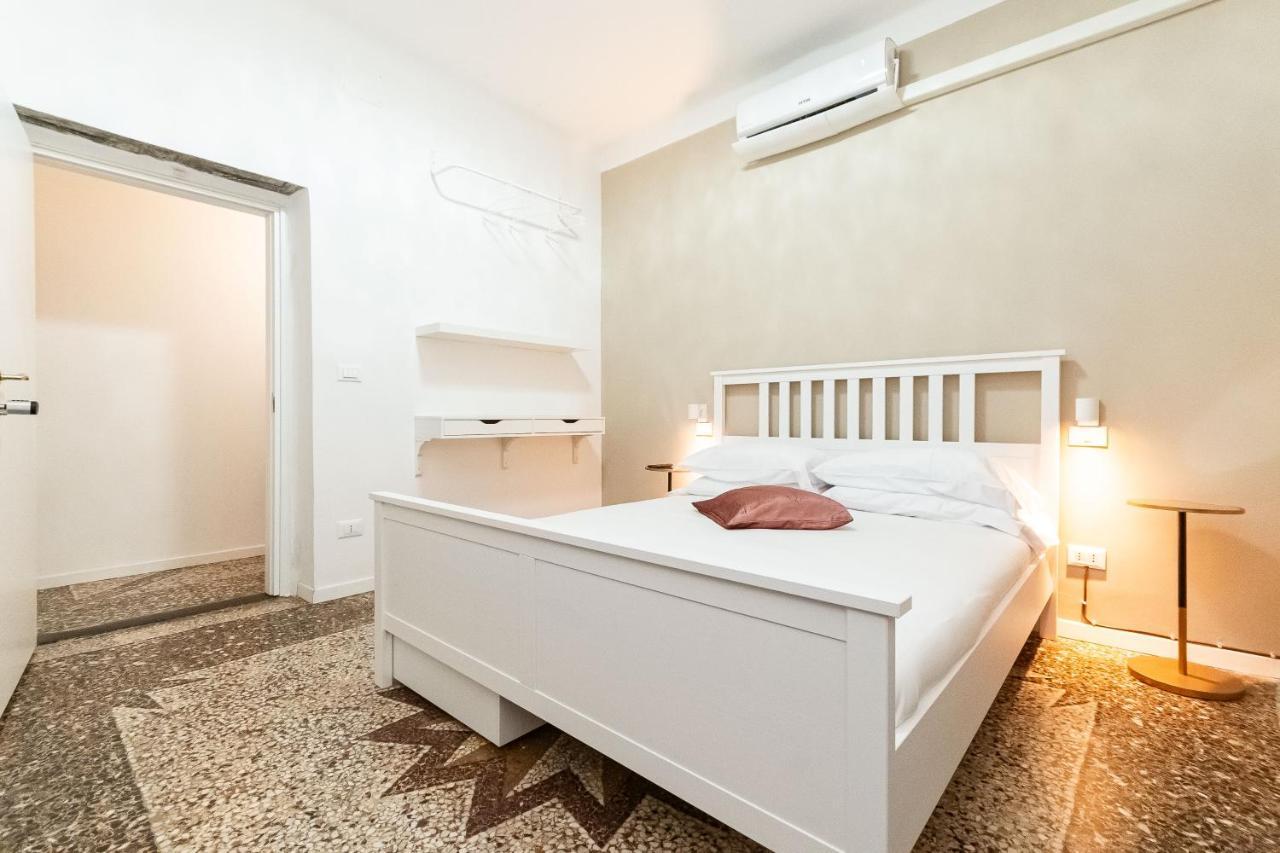Cattedrale Di San Lorenzo Rooms Genoa Ngoại thất bức ảnh